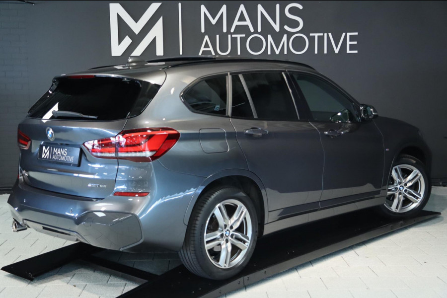 BMW X1 SDrive18i M Sport / PANODAK / CAMERA / LED / SFEERVERLICHTING / 18''