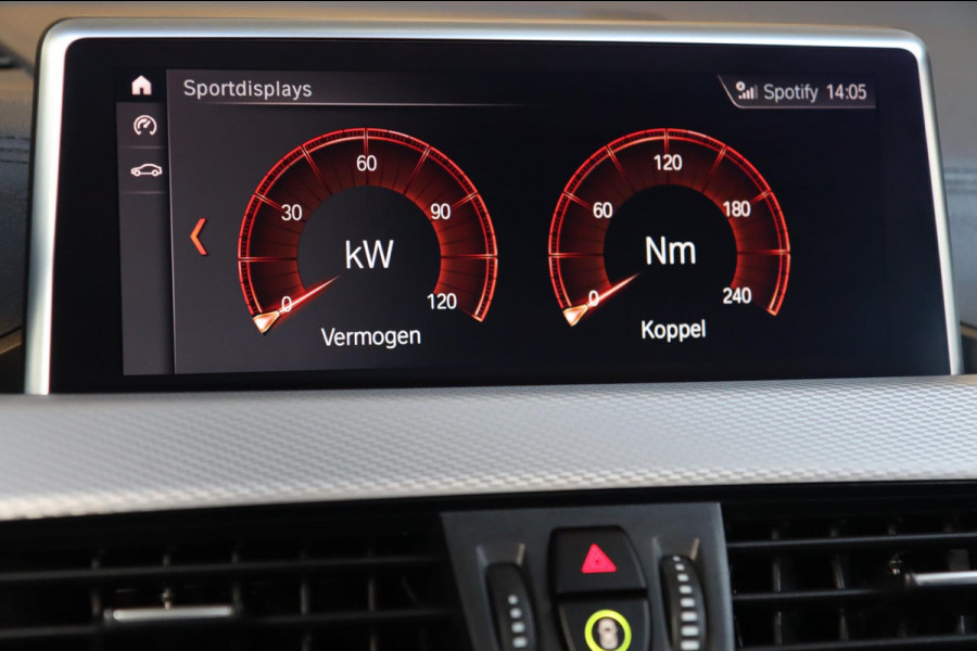 BMW X1 SDrive18i M Sport / PANODAK / CAMERA / LED / SFEERVERLICHTING / 18''