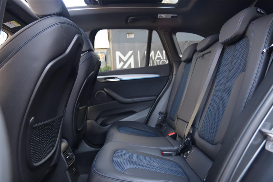 BMW X1 SDrive18i M Sport / PANODAK / CAMERA / LED / SFEERVERLICHTING / 18''