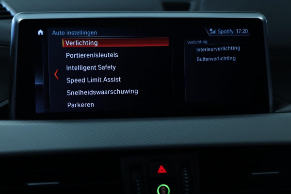 BMW X1 SDrive18i M Sport / PANODAK / CAMERA / LED / SFEERVERLICHTING / 18''
