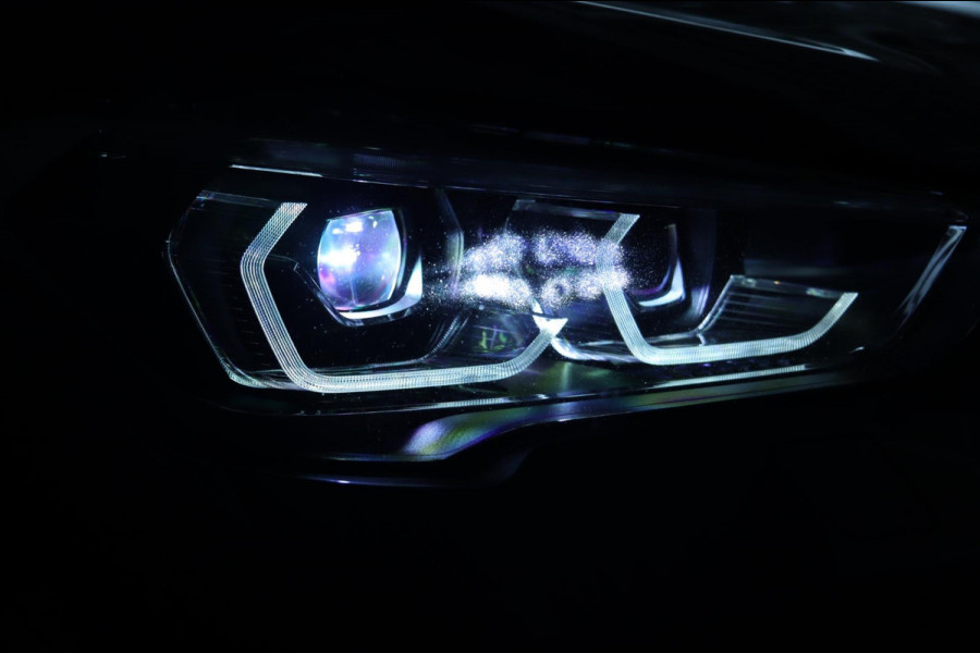 BMW X1 SDrive18i M Sport / PANODAK / CAMERA / LED / SFEERVERLICHTING / 18''