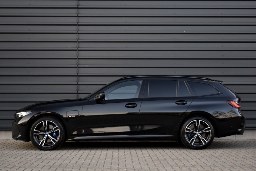 BMW 3 Serie Touring 330e M Sport Pro | Panoramadak | ACC | Harman/Kardon | M Seats | Comfort Access | Head-Up | Laser |
