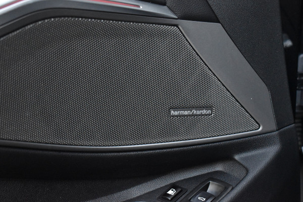 BMW 3 Serie Touring 330e M Sport Pro | Panoramadak | ACC | Harman/Kardon | M Seats | Comfort Access | Head-Up | Laser |