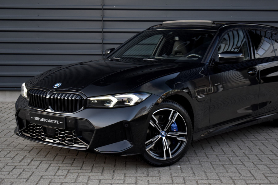 BMW 3 Serie Touring 330e M Sport Pro | Panoramadak | ACC | Harman/Kardon | M Seats | Comfort Access | Head-Up | Laser |