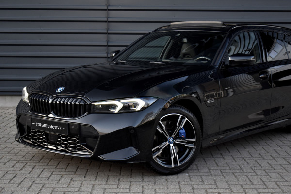 BMW 3 Serie Touring 330e M Sport Pro | Panoramadak | ACC | Harman/Kardon | M Seats | Comfort Access | Head-Up | Laser |