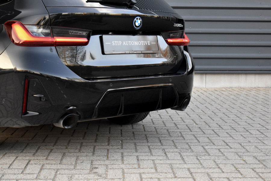 BMW 3 Serie Touring 330e M Sport Pro | Panoramadak | ACC | Harman/Kardon | M Seats | Comfort Access | Head-Up | Laser |