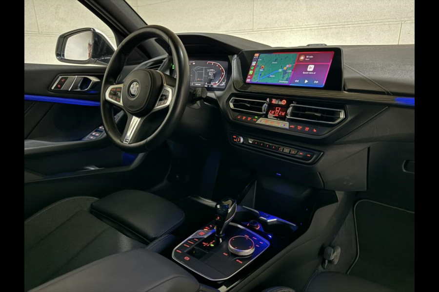 BMW 1-serie 118i Sportline Navi Cruise Carplay Sfeerver. NAP