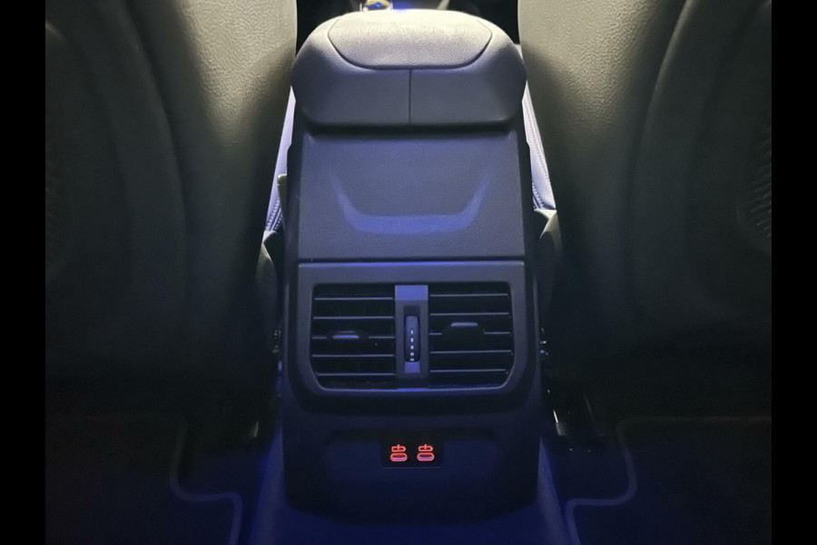 BMW 1-serie 118i Sportline Navi Cruise Carplay Sfeerver. NAP