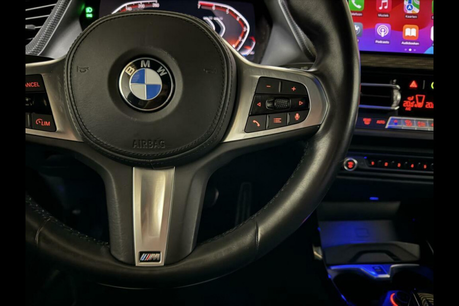 BMW 1-serie 118i Sportline Navi Cruise Carplay Sfeerver. NAP