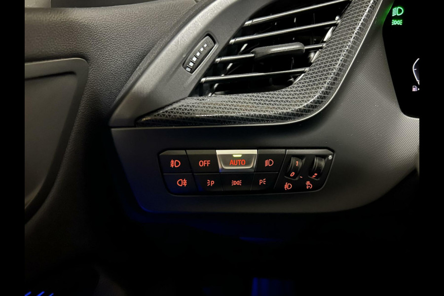 BMW 1-serie 118i Sportline Navi Cruise Carplay Sfeerver. NAP