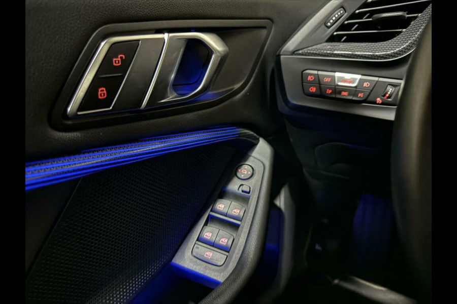 BMW 1-serie 118i Sportline Navi Cruise Carplay Sfeerver. NAP