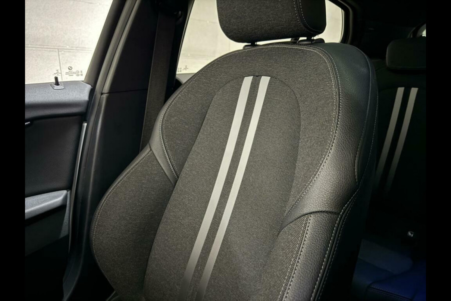 BMW 1-serie 118i Sportline Navi Cruise Carplay Sfeerver. NAP
