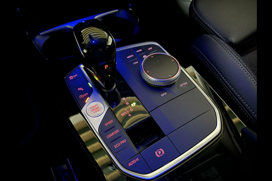 BMW 1-serie 118i Sportline Navi Cruise Carplay Sfeerver. NAP