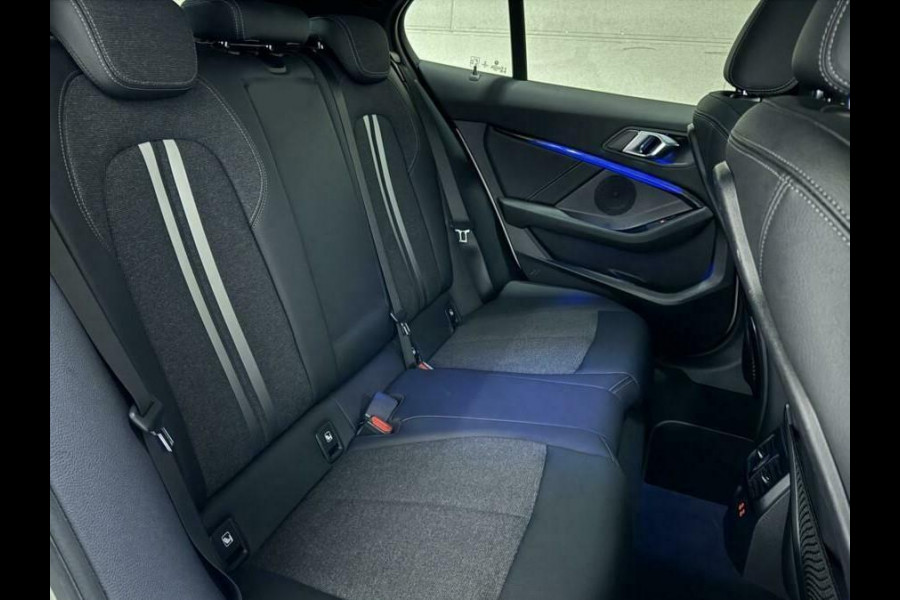 BMW 1-serie 118i Sportline Navi Cruise Carplay Sfeerver. NAP