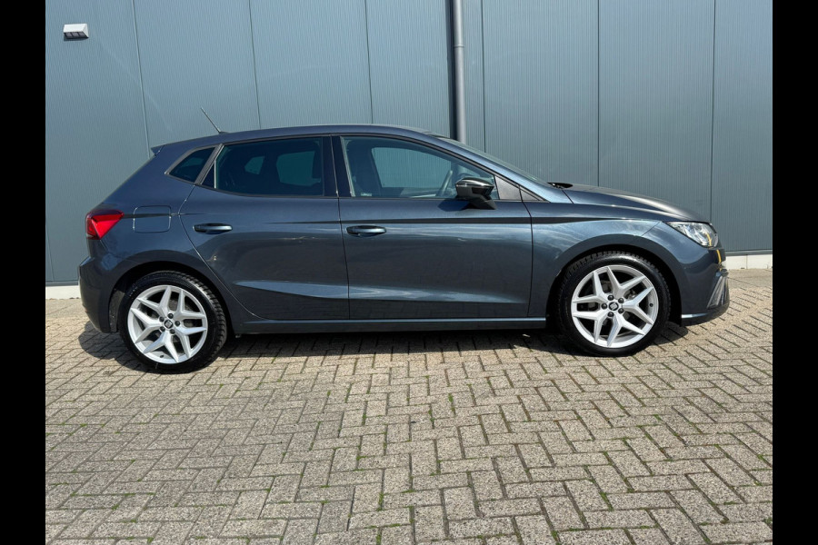 Seat Ibiza 1.0 TSI * FR * Cruise * Camera * AppleCarPlay *