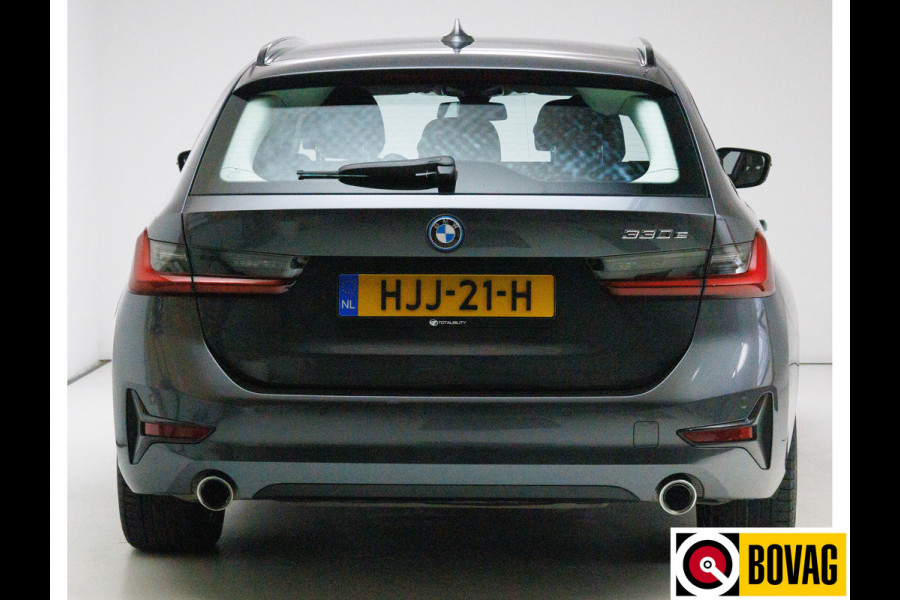 BMW 3 Serie Touring 330e 292 PK Sportline Business Ed. Plus | Stoel & Stuurverw. | Adap. Cruise | Elec. klep PDC V+A, Apple Carplay / Android auto, Navigatie, Sfeerverlichting