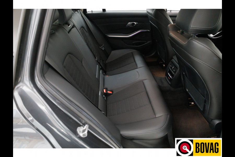 BMW 3 Serie Touring 330e 292 PK Sportline Business Ed. Plus | Stoel & Stuurverw. | Adap. Cruise | Elec. klep PDC V+A, Apple Carplay / Android auto, Navigatie, Sfeerverlichting