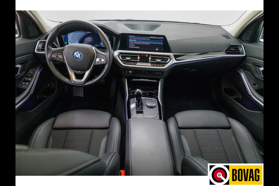 BMW 3 Serie Touring 330e 292 PK Sportline Business Ed. Plus | Stoel & Stuurverw. | Adap. Cruise | Elec. klep PDC V+A, Apple Carplay / Android auto, Navigatie, Sfeerverlichting