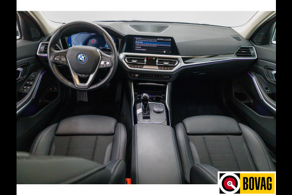 BMW 3 Serie Touring 330e 292 PK Sportline Business Ed. Plus | Stoel & Stuurverw. | Adap. Cruise | Elec. klep PDC V+A, Apple Carplay / Android auto, Navigatie, Sfeerverlichting
