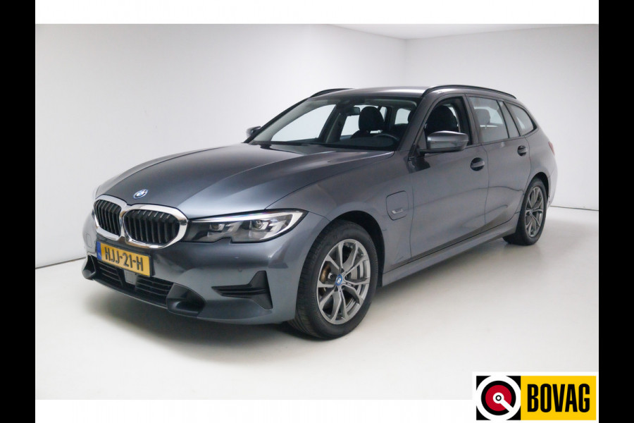 BMW 3 Serie Touring 330e 292 PK Sportline Business Ed. Plus | Stoel & Stuurverw. | Adap. Cruise | Elec. klep PDC V+A, Apple Carplay / Android auto, Navigatie, Sfeerverlichting