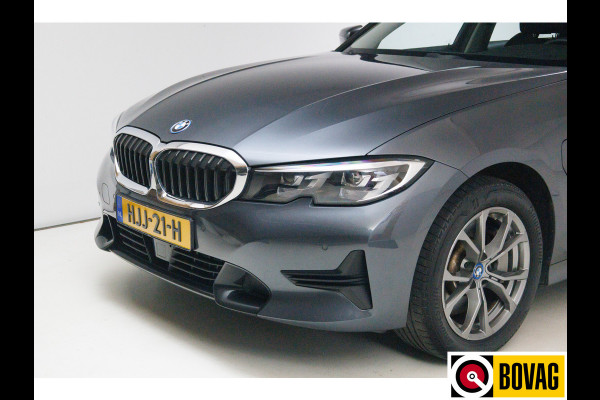 BMW 3 Serie Touring 330e 292 PK Sportline Business Ed. Plus | Stoel & Stuurverw. | Adap. Cruise | Elec. klep PDC V+A, Apple Carplay / Android auto, Navigatie, Sfeerverlichting