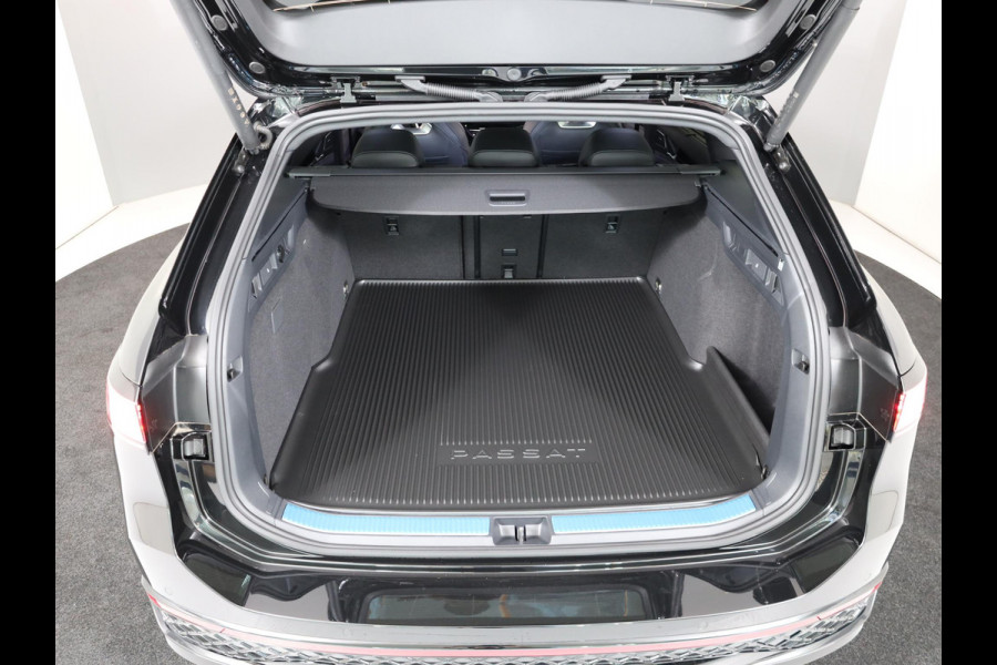 Volkswagen Passat Variant R-Line-Edition 1.5 eHybrid 200 kW / 272 pk Variant