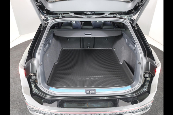 Volkswagen Passat Variant R-Line-Edition 1.5 eHybrid 200 kW / 272 pk Variant