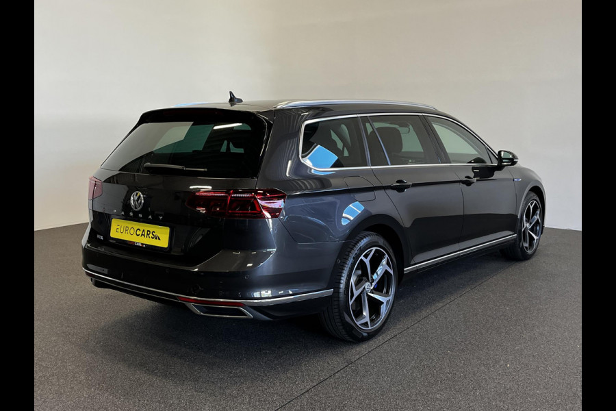 Volkswagen Passat Variant 1.4 TSI PHEV GTE Elegance Panoramadak Trekhaak Navigatie Apple Carplay/Android Auto Camera Parkeersensoren Stoelverwarming Virtual Cockpit Climate Control