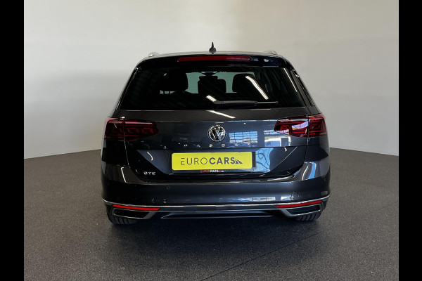 Volkswagen Passat Variant 1.4 TSI PHEV GTE Elegance Panoramadak Trekhaak Navigatie Apple Carplay/Android Auto Camera Parkeersensoren Stoelverwarming Virtual Cockpit Climate Control