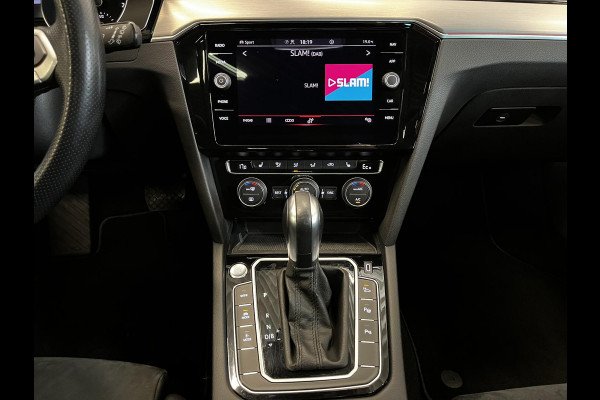 Volkswagen Passat Variant 1.4 TSI PHEV GTE Elegance Panoramadak Trekhaak Navigatie Apple Carplay/Android Auto Camera Parkeersensoren Stoelverwarming Virtual Cockpit Climate Control