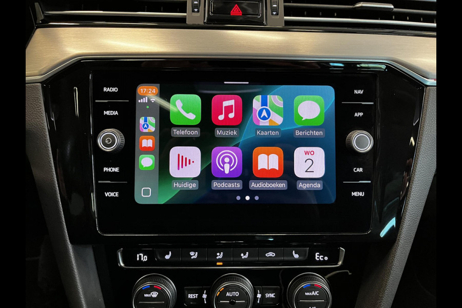 Volkswagen Passat Variant 1.4 TSI PHEV GTE Elegance Panoramadak Trekhaak Navigatie Apple Carplay/Android Auto Camera Parkeersensoren Stoelverwarming Virtual Cockpit Climate Control