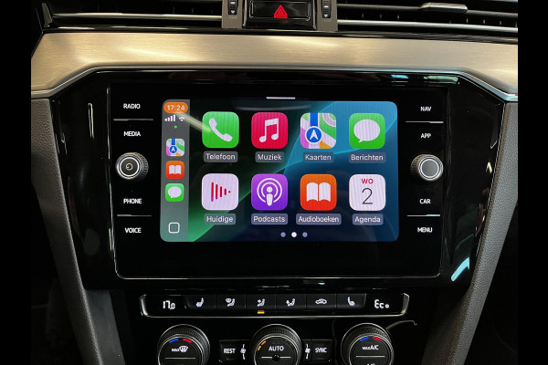 Volkswagen Passat Variant 1.4 TSI PHEV GTE Elegance Panoramadak Trekhaak Navigatie Apple Carplay/Android Auto Camera Parkeersensoren Stoelverwarming Virtual Cockpit Climate Control