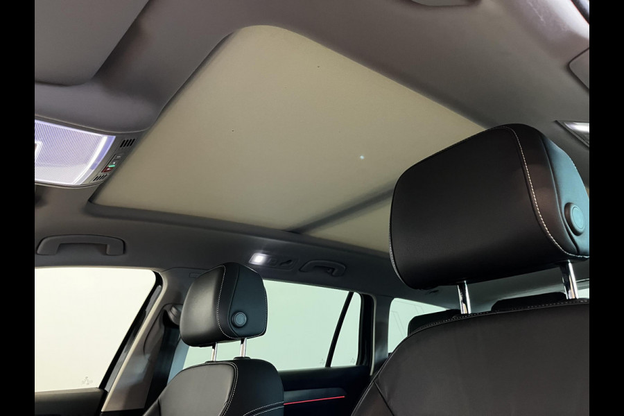 Volkswagen Passat Variant 1.4 TSI PHEV GTE Elegance Panoramadak Trekhaak Navigatie Apple Carplay/Android Auto Camera Parkeersensoren Stoelverwarming Virtual Cockpit Climate Control