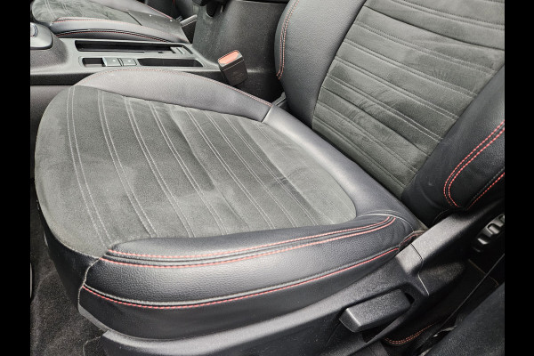 Ford Kuga 1.5 EcoBoost ST-Line X 150pk 1800kg Trekgewicht | Panodak | Trekhaak Afn. | Adaptive Cruise | Bang & Olufsen | Camera | Keyless | Alcantara Sportstoelen Verwarmd | Apple Carplay |