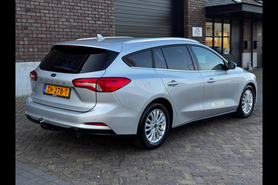 Ford FOCUS Wagon 1.5 Titanium / 150 PK / Trekhaak / Navigatie / Climate Control / PDC voor + Achter / NED-Focus