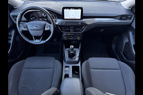 Ford FOCUS Wagon 1.5 Titanium / 150 PK / Trekhaak / Navigatie / Climate Control / PDC voor + Achter / NED-Focus