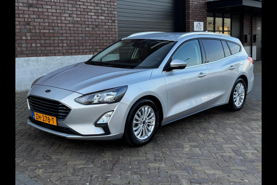 Ford FOCUS Wagon 1.5 Titanium / 150 PK / Trekhaak / Navigatie / Climate Control / PDC voor + Achter / NED-Focus