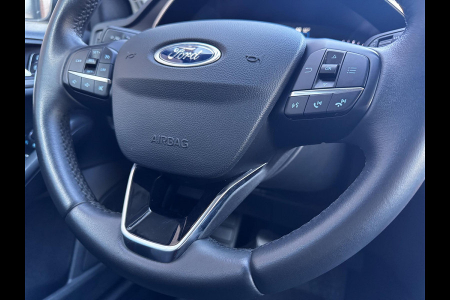 Ford FOCUS Wagon 1.5 Titanium / 150 PK / Trekhaak / Navigatie / Climate Control / PDC voor + Achter / NED-Focus