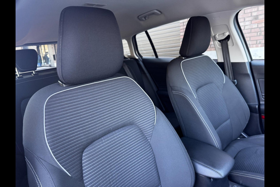 Ford FOCUS Wagon 1.5 Titanium / 150 PK / Trekhaak / Navigatie / Climate Control / PDC voor + Achter / NED-Focus