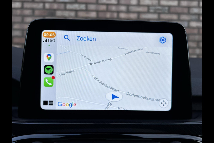 Ford FOCUS Wagon 1.5 Titanium / 150 PK / Trekhaak / Navigatie / Climate Control / PDC voor + Achter / NED-Focus