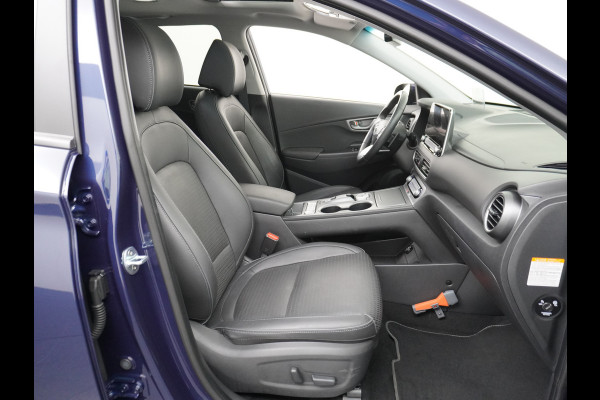 Hyundai Kona EV 64kWh 204pk 3 Fase lader Premium Leer Elektr.Schuif-K-dak Apple Carplay Android Navi Camera Elektr.Stoelen+Verwarmd+Ventilati Heerlijke, sterke FEV , Enorm Efficient en grote accu! 444km wltp range 48.000 nieuw  Orig.NLse auto krachtige motor met 395Nm koppel / 204pk