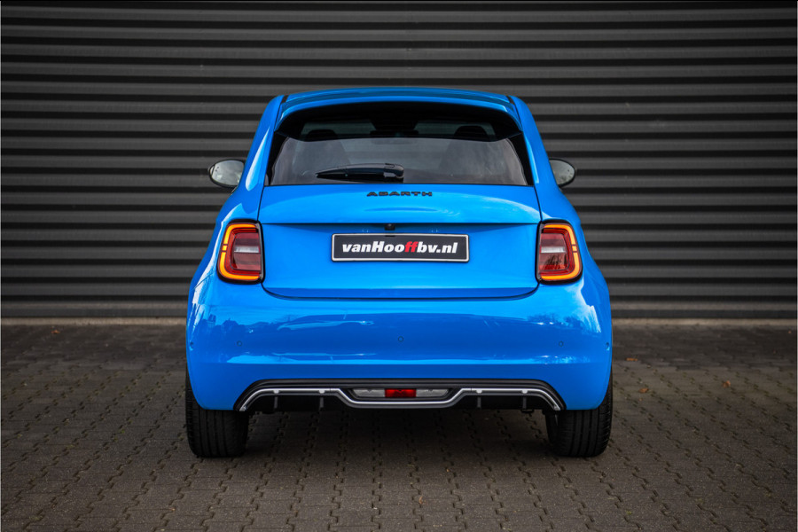 Abarth 500 e Turismo 42 kWh -JBL-Keyless-Engine Sound