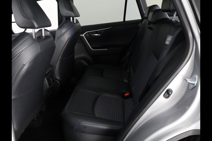 Toyota RAV4 2.5 Hybrid Bi-Tone | JBL Audio | Navigatie | Parkeersensoren | Stoelverwarming