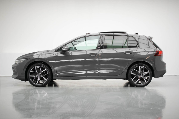 Volkswagen Golf 8.5 1.5 eTSI |NWE Model|Pano|Massage|Memory|HUD|ACC|