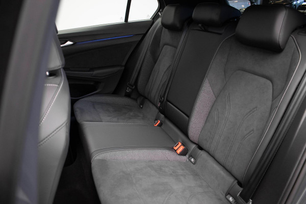 Volkswagen Golf 8.5 1.5 eTSI |NWE Model|Pano|Massage|Memory|HUD|ACC|
