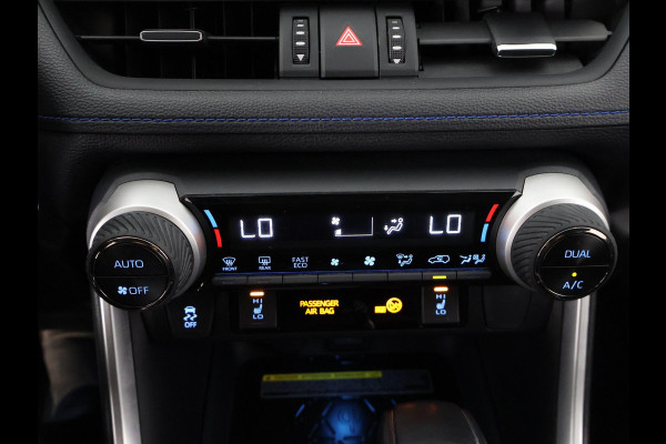 Toyota RAV4 2.5 Hybrid Bi-Tone | JBL Audio | Navigatie | Parkeersensoren | Stoelverwarming