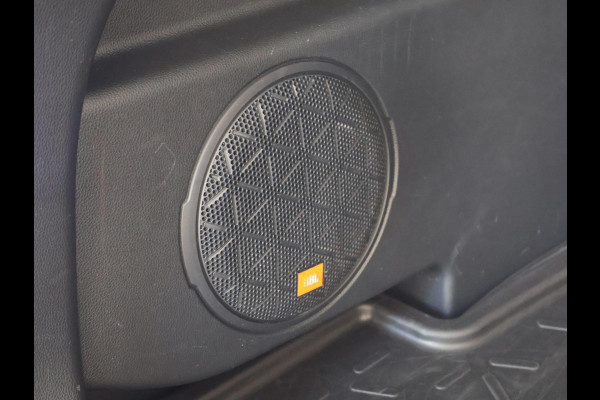 Toyota RAV4 2.5 Hybrid Bi-Tone | JBL Audio | Navigatie | Parkeersensoren | Stoelverwarming