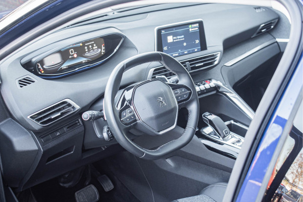 Peugeot 3008 1.2 PureTech Allure | Adaptive Cruise | LED | Half leder