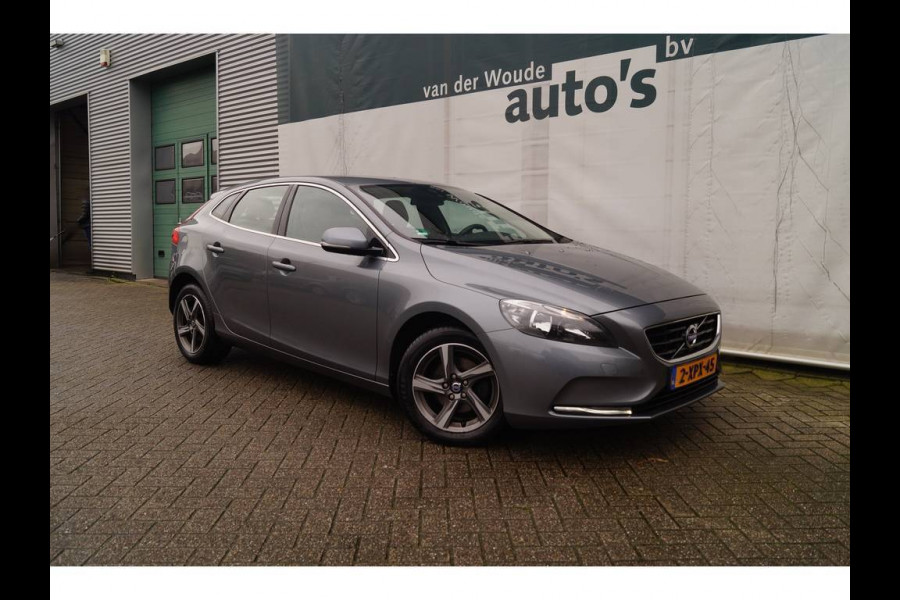 Volvo V40 D2 115pk Business Momentum -LEER-NAVI-ECC-