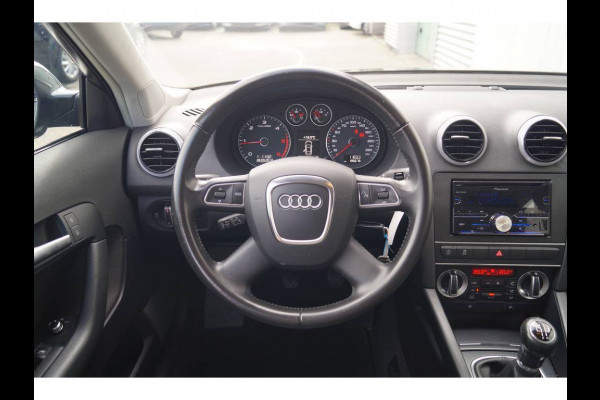 Audi A3 Sportback 1.6 TDI Advance -XENON-ECC-PDC-